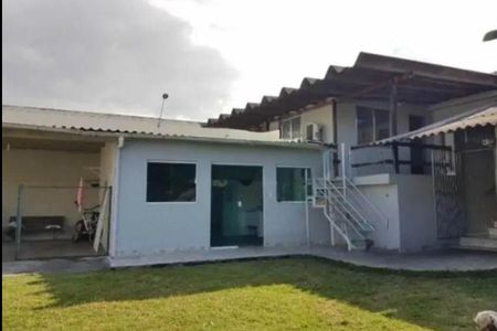 Casa para alugar com 70m², 2 quartos e 1 vaga Casa para alugar com 70m², 2 quartos e 1 vagaFachada