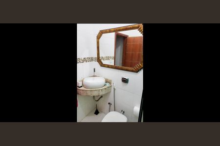 Casa para alugar com 70m², 2 quartos e 1 vaga Casa para alugar com 70m², 2 quartos e 1 vagaBanheiro