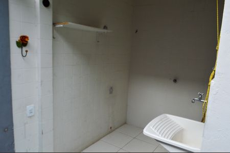 Casa para alugar com 70m², 2 quartos e 1 vaga Casa para alugar com 70m², 2 quartos e 1 vagaÁrea de Serviço