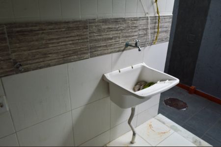 Casa para alugar com 70m², 2 quartos e 1 vaga Casa para alugar com 70m², 2 quartos e 1 vagaÁrea de Serviço