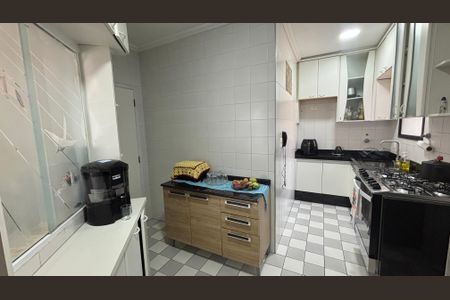 Apartamento à venda com 83m², 3 quartos e 2 vagasCozinha