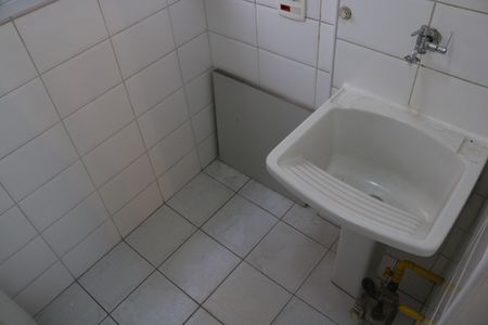 Apartamento para alugar com 68m², 2 quartos e 1 vagaÁrea de Serviço