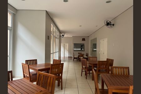 Apartamento para alugar com 68m², 2 quartos e 1 vaga Apartamento para alugar com 68m², 2 quartos e 1 vagaÁrea comum - Salão de festas