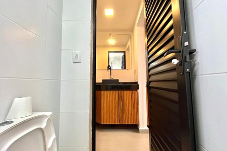 Banheiro de apartamento para alugar com 1 quarto, 50m² em Mirandópolis, São Paulo