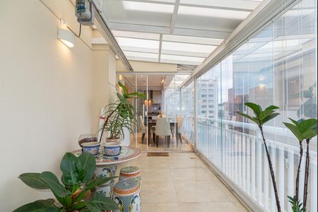 Apartamento para alugar com 76m², 1 quarto e 1 vagaVaranda