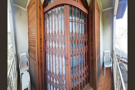 Casa à venda com 210m², 2 quartos e 2 vagas