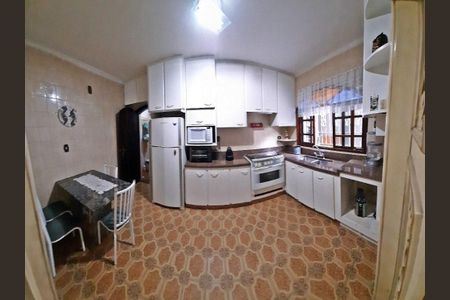 Casa à venda com 210m², 2 quartos e 2 vagas