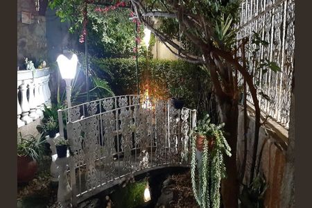 Casa à venda com 210m², 2 quartos e 2 vagas