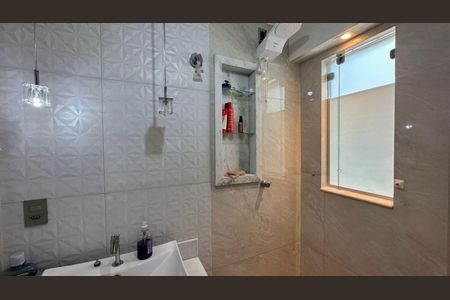 Casa à venda com 190m², 4 quartos e 1 vaga Casa à venda com 190m², 4 quartos e 1 vagaBanheiro Social