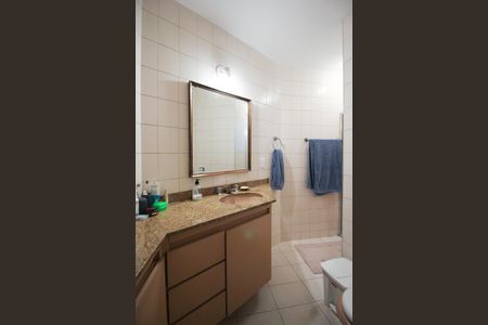 Apartamento à venda com 105m², 3 quartos e sem vagaBanheiro da Suíte