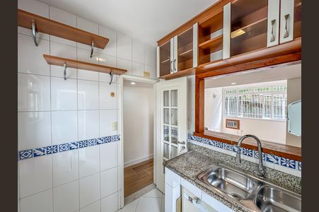 Apartamento à venda com 64m², 2 quartos e 1 vagaCozinha