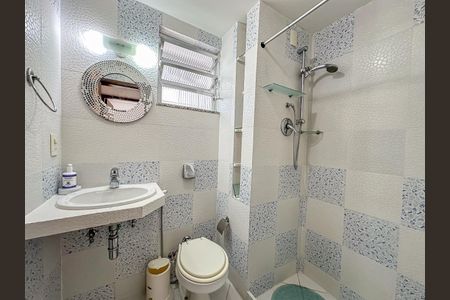Apartamento à venda com 64m², 2 quartos e 1 vagaBanheiro Social