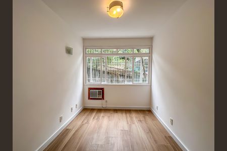 Apartamento à venda com 64m², 2 quartos e 1 vagaSala