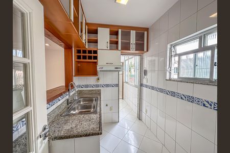 Apartamento à venda com 64m², 2 quartos e 1 vagaCozinha
