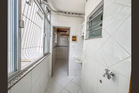 Apartamento à venda com 64m², 2 quartos e 1 vagaÁrea de Serviço