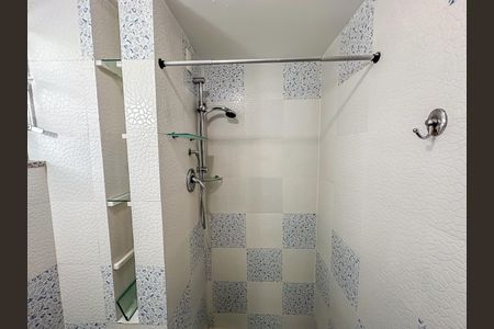 Apartamento à venda com 64m², 2 quartos e 1 vagaBanheiro Social