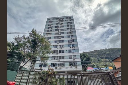 Apartamento à venda com 64m², 2 quartos e 1 vagaFachada