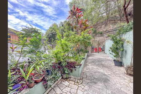 Apartamento à venda com 64m², 2 quartos e 1 vagaÁrea comum