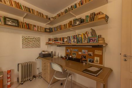 Apartamento para alugar com 117m², 4 quartos e 1 vagaQuarto 1