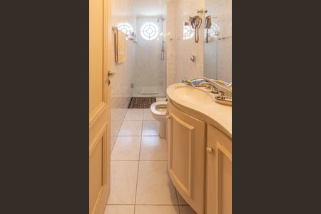 Apartamento para alugar com 117m², 4 quartos e 1 vagaBanheiro