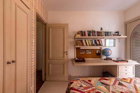 Apartamento para alugar com 117m², 4 quartos e 1 vagaQuarto 2