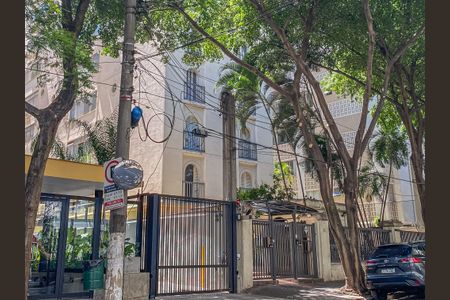 Apartamento para alugar com 117m², 4 quartos e 1 vagaFachada