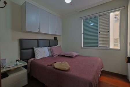 Apartamento à venda com 130m², 4 quartos e 2 vagas Apartamento à venda com 130m², 4 quartos e 2 vagasQuarto 1