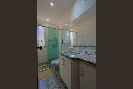 Apartamento à venda com 130m², 4 quartos e 2 vagas Apartamento à venda com 130m², 4 quartos e 2 vagasBanheiro Social