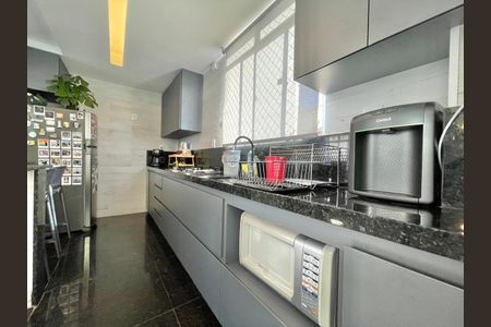 Apartamento à venda com 159m², 3 quartos e 3 vagasCozinha