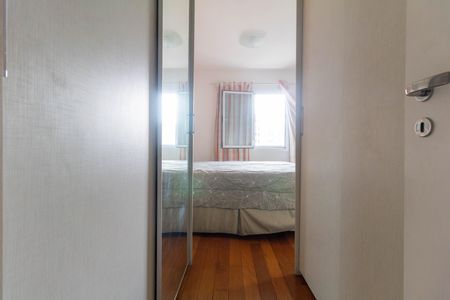Apartamento para alugar com 106m², 3 quartos e 2 vagasQuarto 2