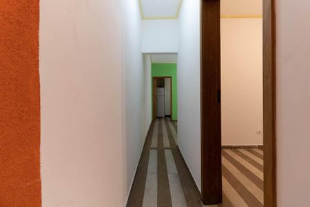 Casa à venda com 150m², 5 quartos e 2 vagas Casa à venda com 150m², 5 quartos e 2 vagasCorredor