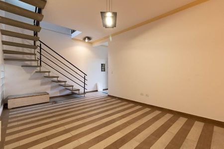 Casa à venda com 150m², 5 quartos e 2 vagas Casa à venda com 150m², 5 quartos e 2 vagasSala 1