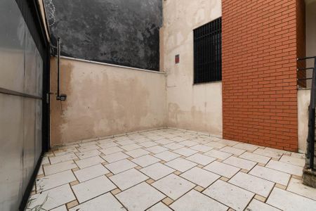 Casa à venda com 150m², 5 quartos e 2 vagas Casa à venda com 150m², 5 quartos e 2 vagasGaragem