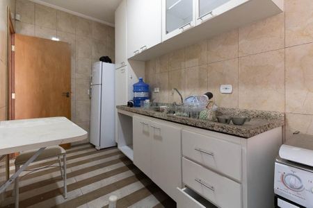 Casa à venda com 150m², 5 quartos e 2 vagas Casa à venda com 150m², 5 quartos e 2 vagasCozinha