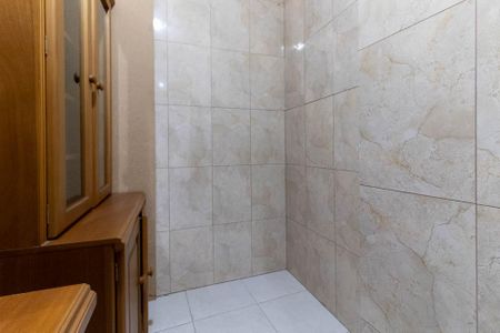 Casa à venda com 150m², 5 quartos e 2 vagas Casa à venda com 150m², 5 quartos e 2 vagasBanheiro da Suíte