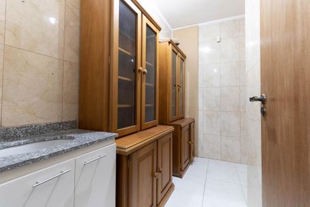 Casa à venda com 150m², 5 quartos e 2 vagas Casa à venda com 150m², 5 quartos e 2 vagasBanheiro da Suíte