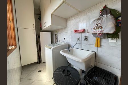 Casa à venda com 235m², 3 quartos e 5 vagasÁrea de Serviço