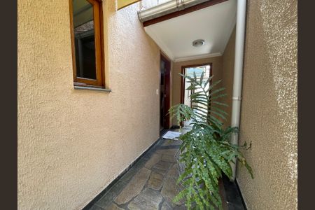 Casa à venda com 235m², 3 quartos e 5 vagasEntrada