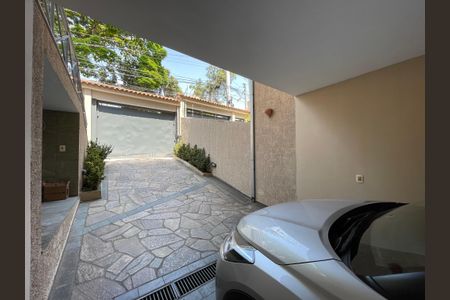 Casa à venda com 235m², 3 quartos e 5 vagasGaragem