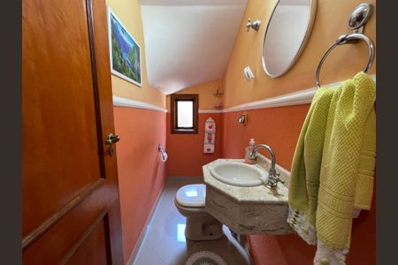 Casa à venda com 235m², 3 quartos e 5 vagasLavabo