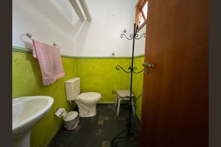 Casa à venda com 235m², 3 quartos e 5 vagasLavabo 2