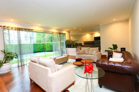 Casa à venda com 563m², 3 quartos e 4 vagasSala 2