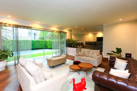 Casa à venda com 563m², 3 quartos e 4 vagasSala 2