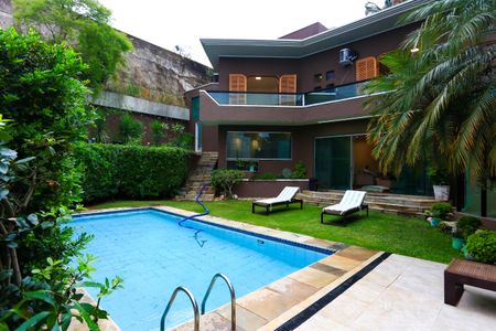 Casa à venda com 563m², 3 quartos e 4 vagasÁrea comum - Piscina