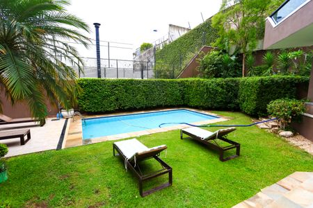 Casa à venda com 563m², 3 quartos e 4 vagasÁrea comum - Piscina