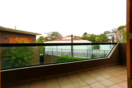 Casa à venda com 563m², 3 quartos e 4 vagasVista da Suíte 2