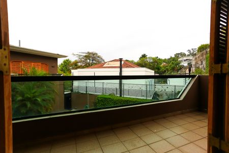 Casa à venda com 563m², 3 quartos e 4 vagasVista da Suíte 2