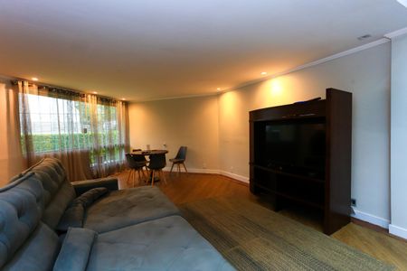 Casa à venda com 563m², 3 quartos e 4 vagasSala 3