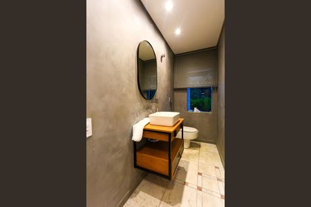 Casa à venda com 563m², 3 quartos e 4 vagasLavabo