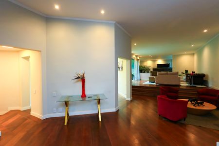 Casa à venda com 563m², 3 quartos e 4 vagasSala 1